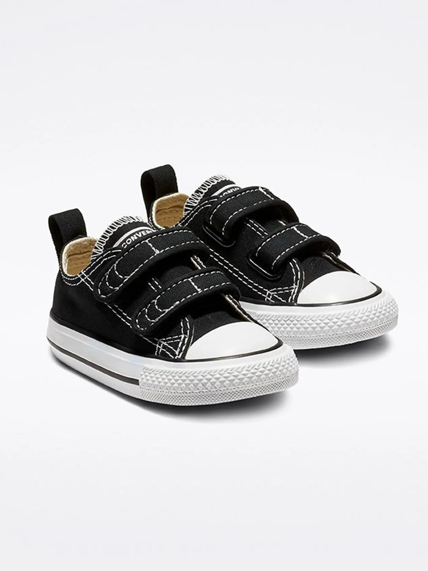 Chuck Taylor All Star 2V Low Top Black Shoes (Little Kids)