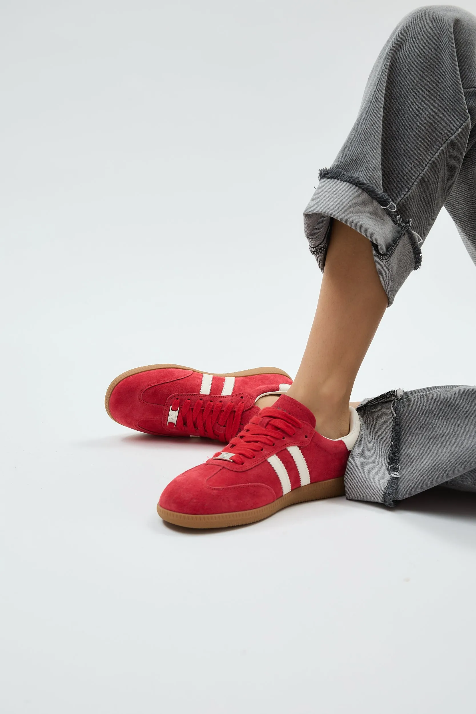 Delta Retro Red