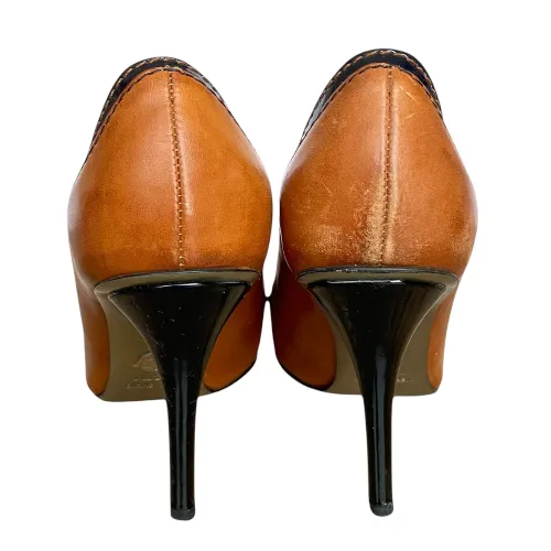 DOLCE & GABBANA Camel Brown Leather Black Patent Trim Pumps, Size 36.5
