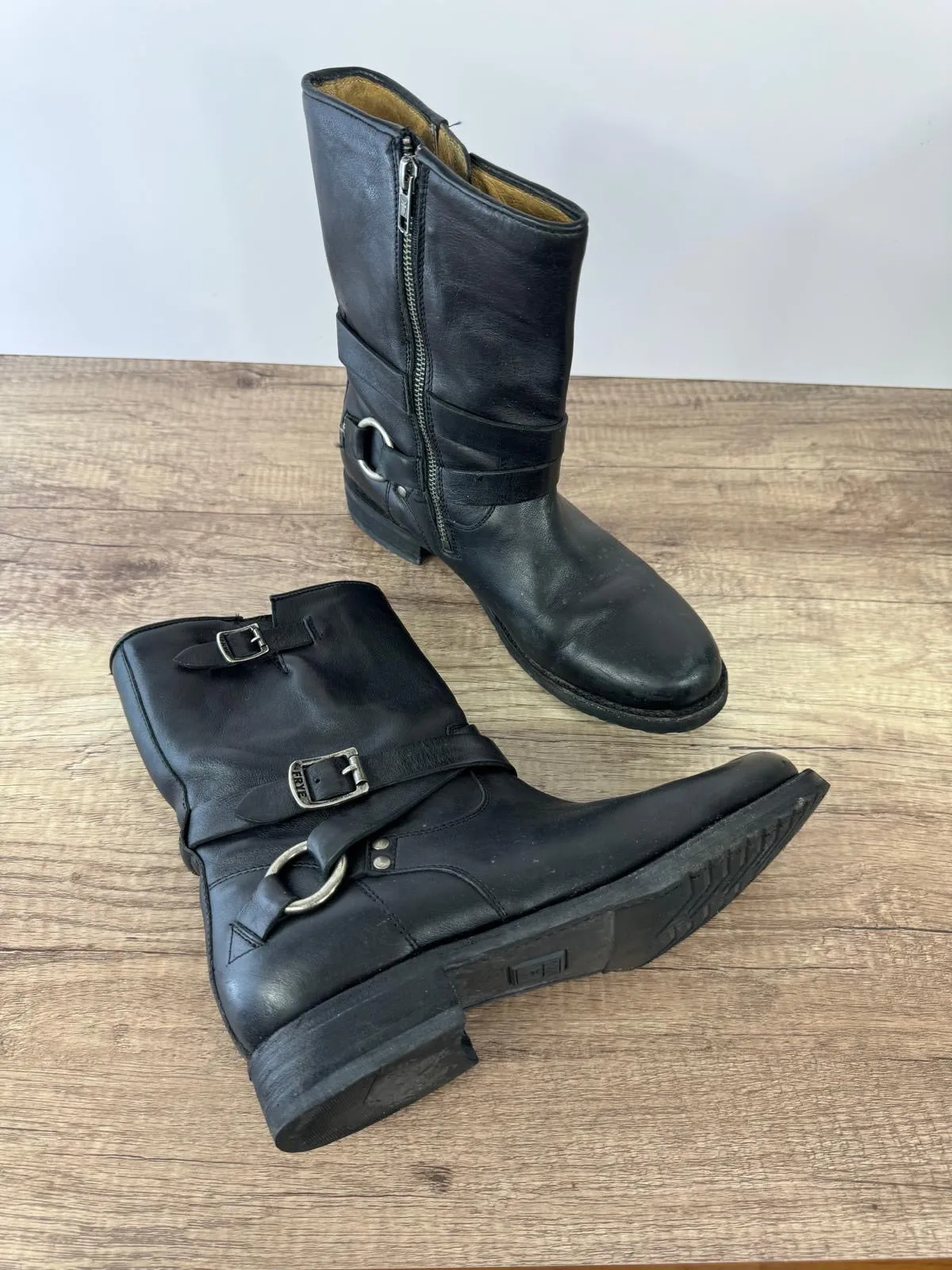 FRYE VERONICA CRISS CROSS SHORT LEATHER BOOTS