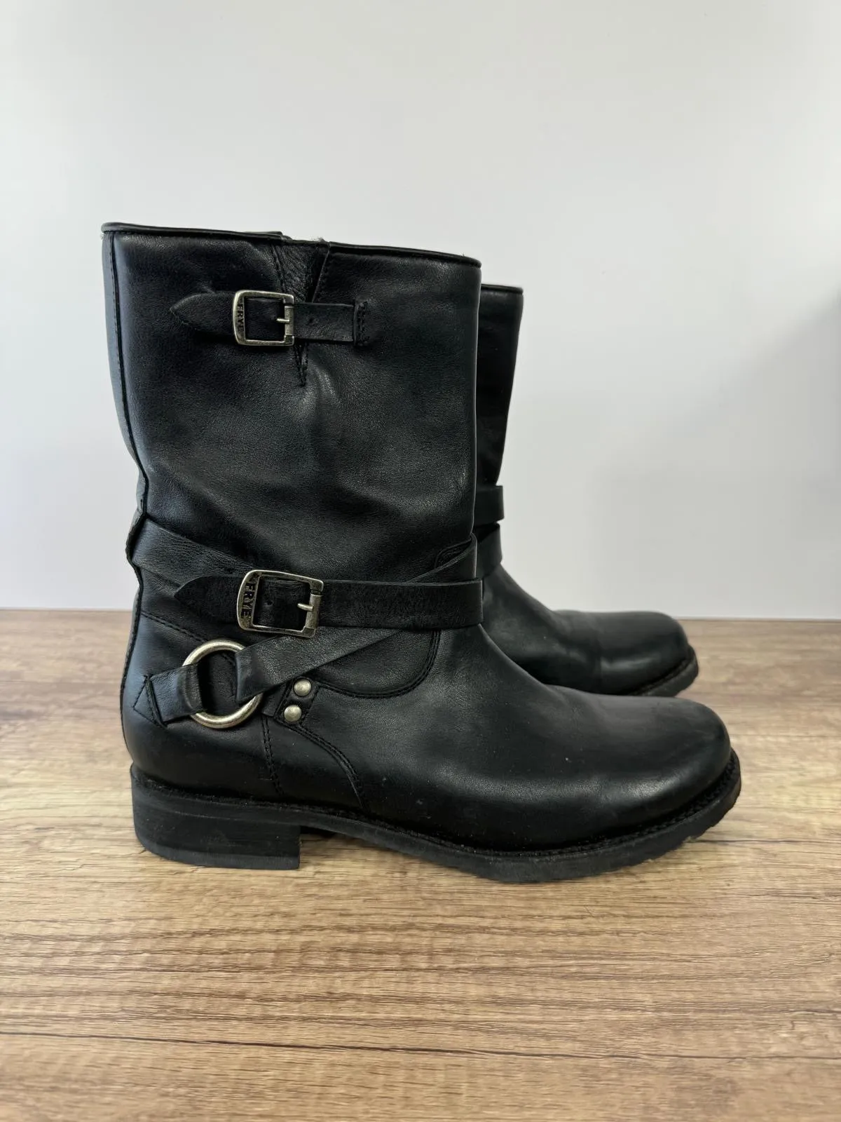 FRYE VERONICA CRISS CROSS SHORT LEATHER BOOTS