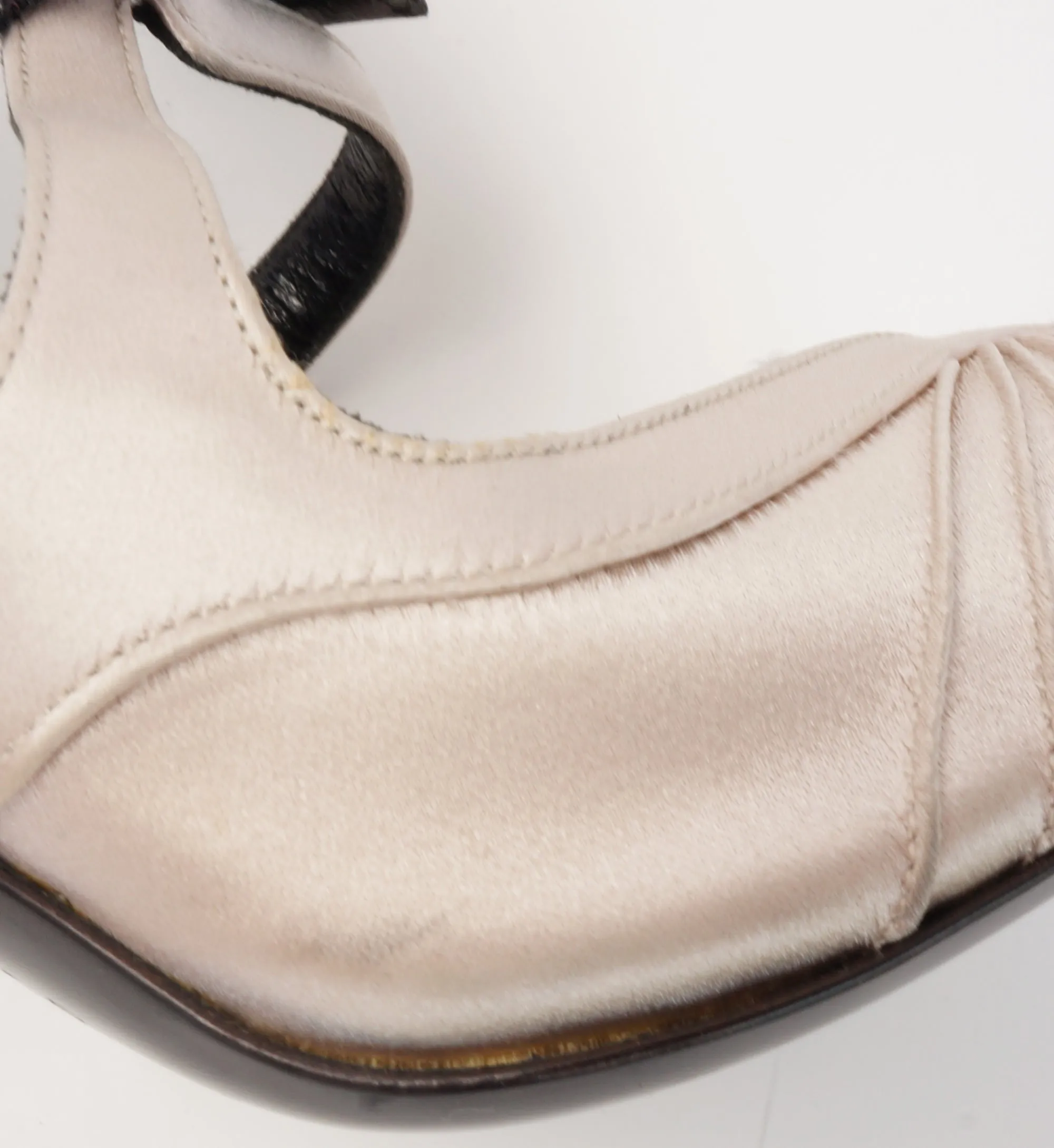GUCCI CROSSOVER SATIN PUMPS