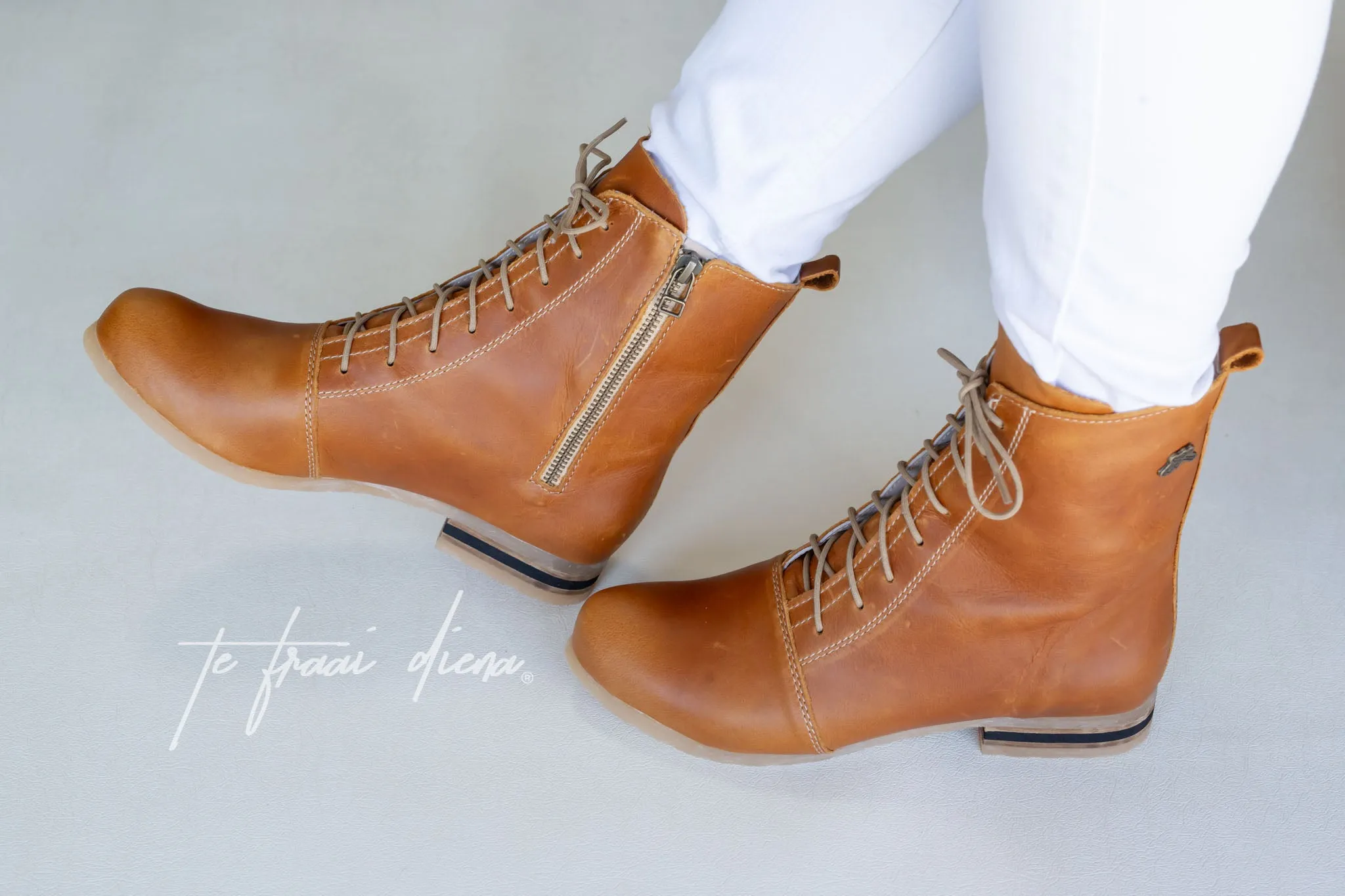 Nadine - Toffee