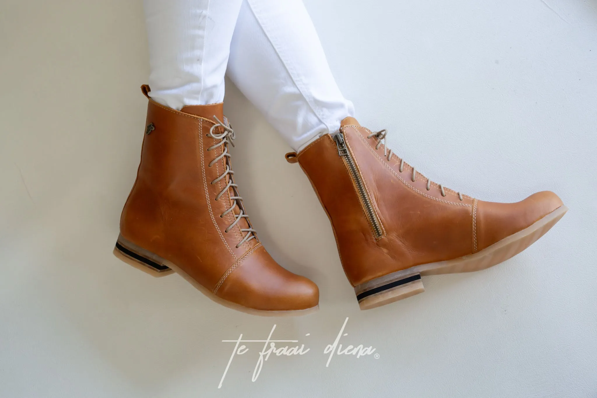 Nadine - Toffee