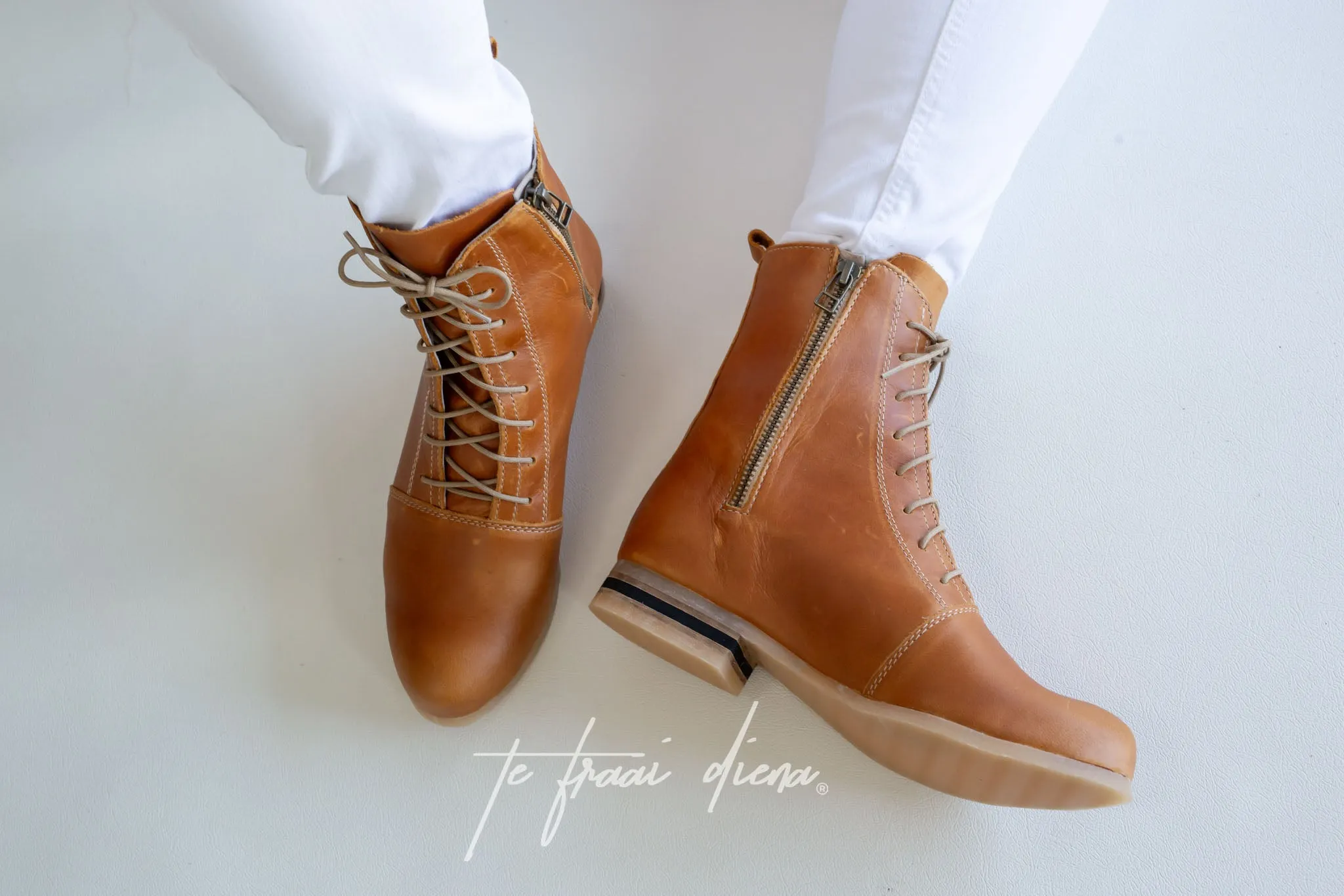 Nadine - Toffee