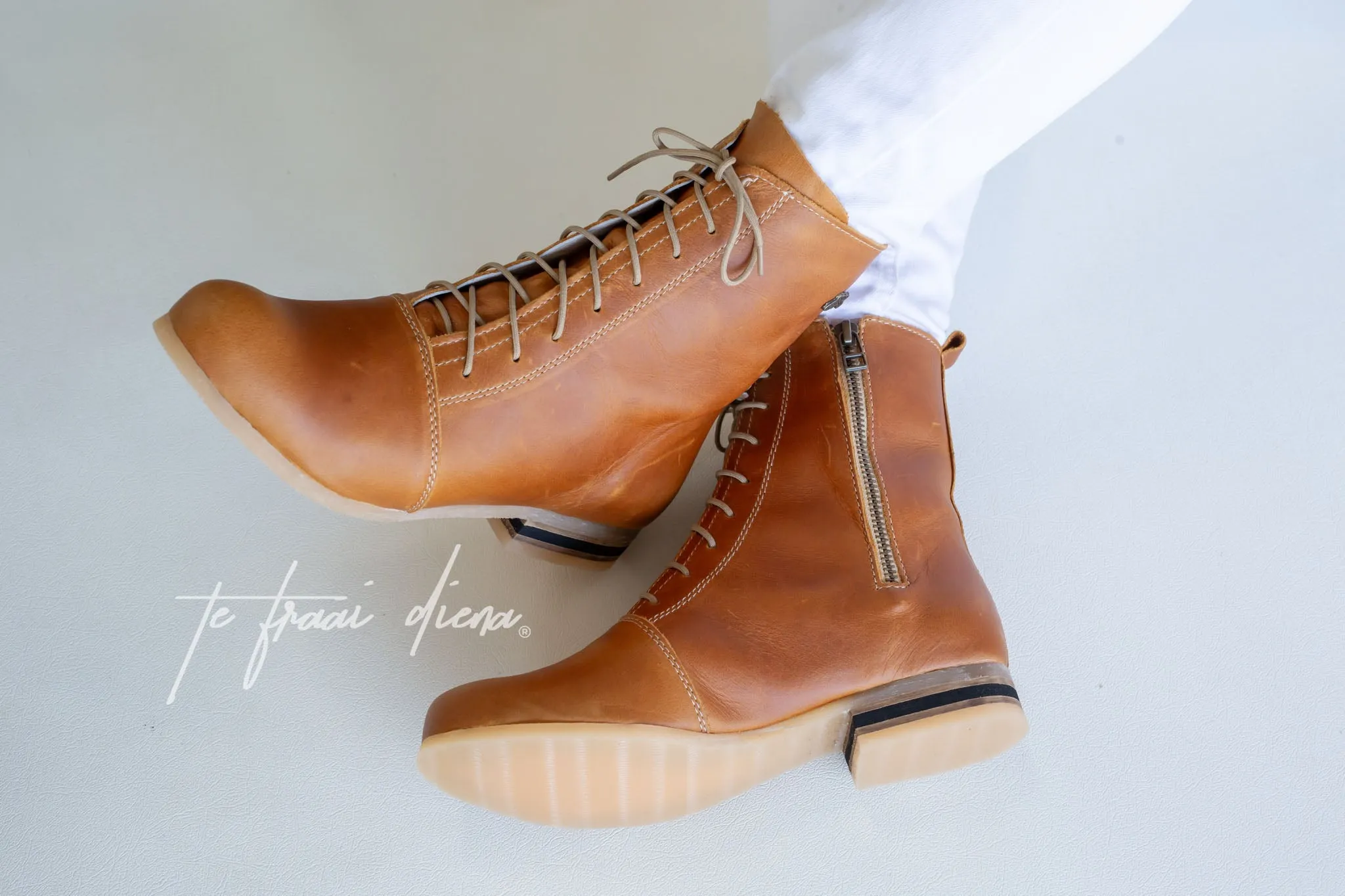 Nadine - Toffee
