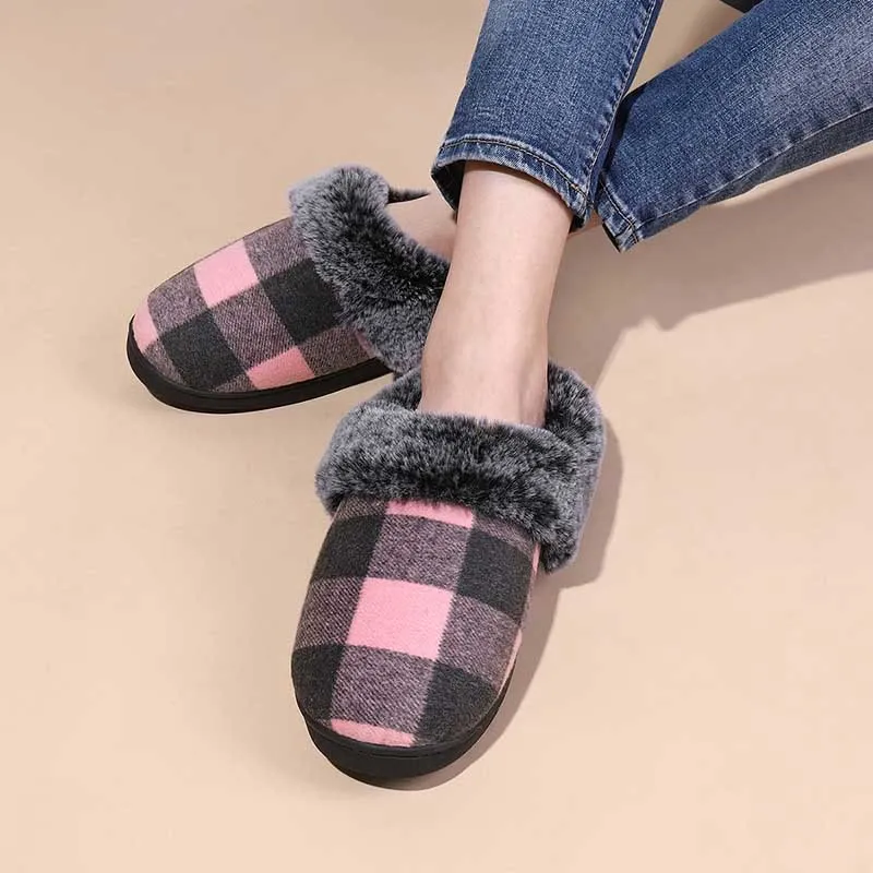 Plus Size Grid Slippers