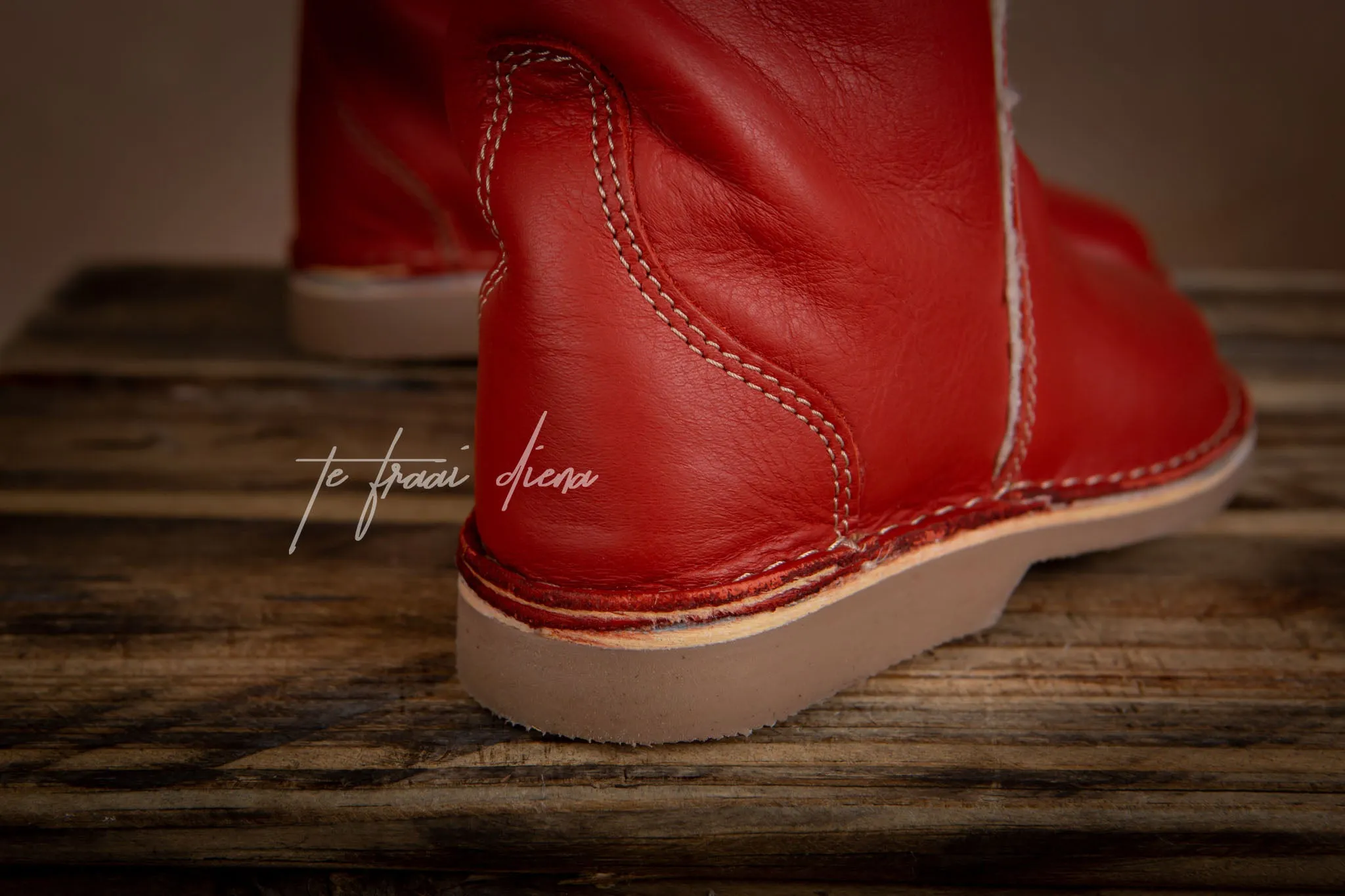 Stella - Red