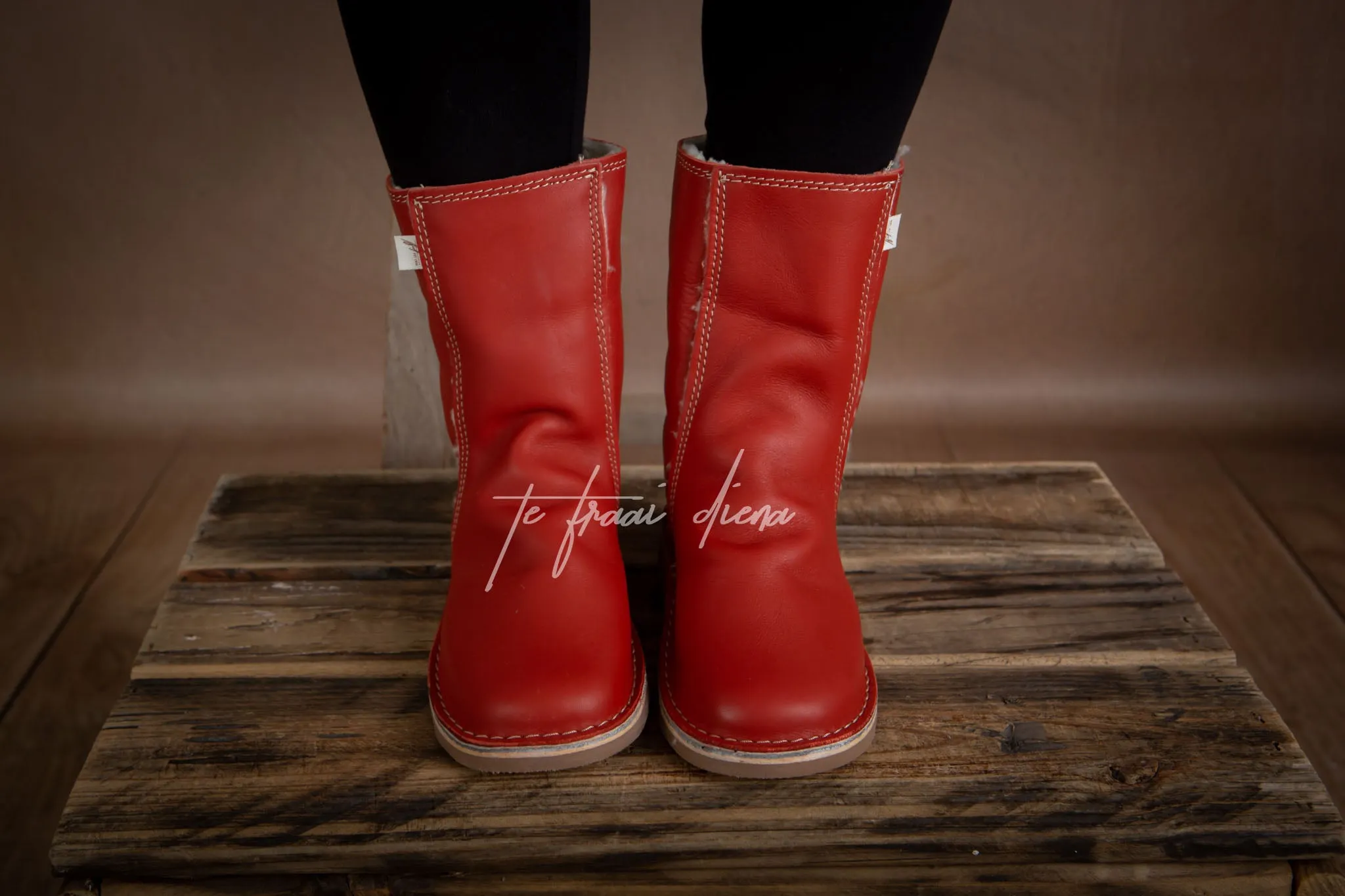 Stella - Red